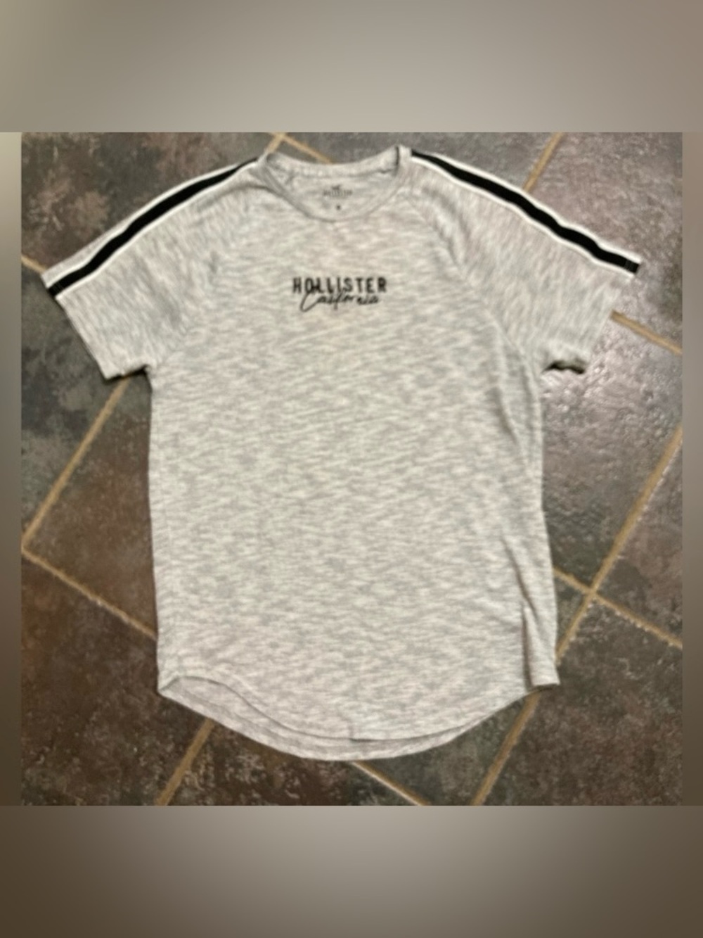 Hollister Light Gray Heather Tee with Black Shoulder Stripes Women’s Size M